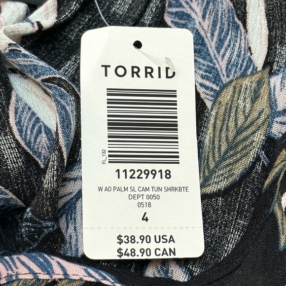 Torrid Textured Woven Gauze Cami Top 4X Black Palm Leaf Sharkbite Hem - Picture 3 of 10